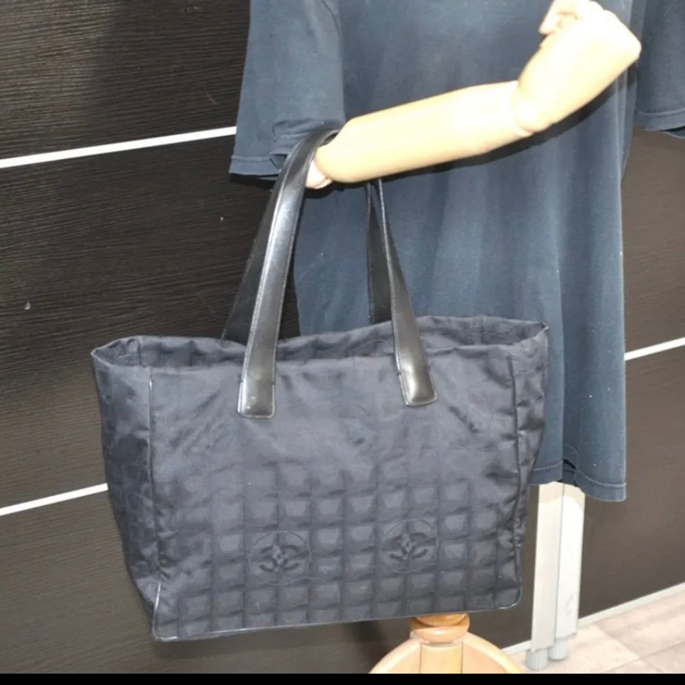 Chanel tote bag 100% authentic
